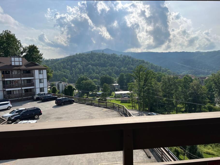 City & Mountain View 5 Mins From Downtown Gatlinburg Exteriör bild